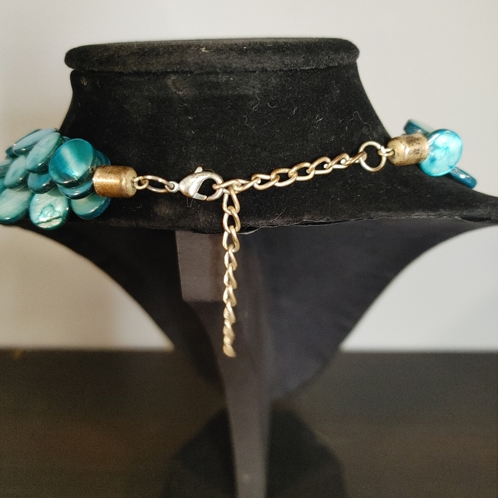 Shell Multi-Strand Necklace - Picture 2 of 2
